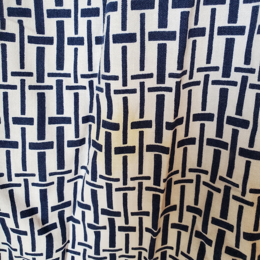 Robe - Picture 3 of 3